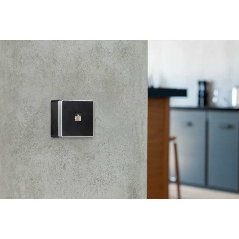 Розетка компьютерная RJ-45 1-местная черная "Сириус"